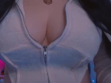 Bellelovexx Chaturbate stream image from February 10, 2025