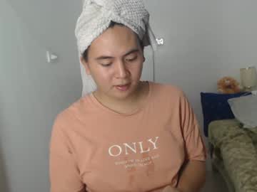 Goldbella_ Chaturbate stream image from February 10, 2025