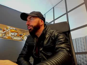 Arongrant Chaturbate stream image from February 10, 2025