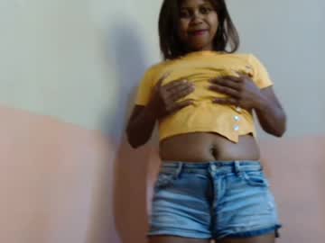 Carellehot Chaturbate stream image from February 10, 2025