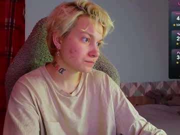 Esajukyy Chaturbate stream image from February 10, 2025