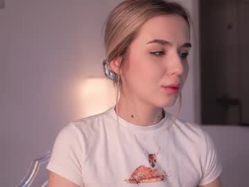 Aurmur Chaturbate stream image from February 10, 2025