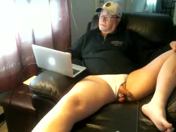 Bottomjacki Chaturbate stream image from February 10, 2025