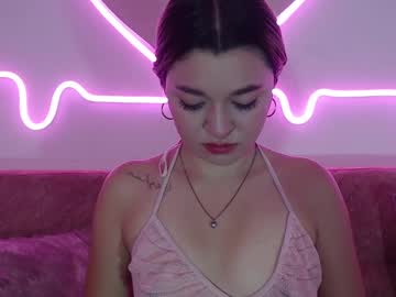 Rossymjs Chaturbate stream image from February 10, 2025