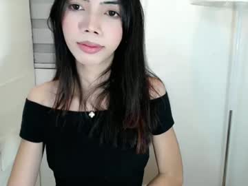 Feyaaa Chaturbate stream image from February 10, 2025