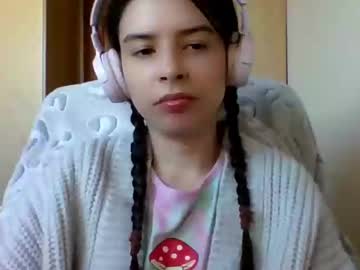 Laricenature Chaturbate stream image from February 10, 2025