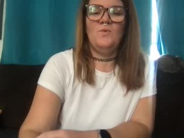 Roxydover Chaturbate stream image from February 10, 2025