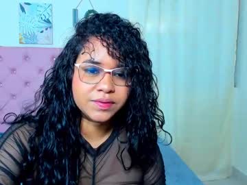 Alexa_Queen17 Chaturbate stream image from February 10, 2025