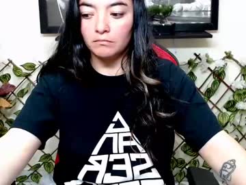 Cameliasaenz Chaturbate stream image from February 10, 2025