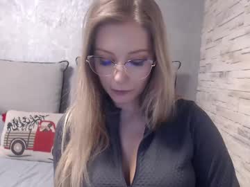 Juicy_Olivia Chaturbate stream image from February 10, 2025