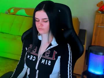 Lora_Cain Chaturbate stream image from February 10, 2025