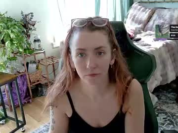 Adalinarae Chaturbate stream image from February 10, 2025