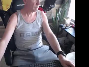 Onekinkydilf Chaturbate stream image from February 10, 2025