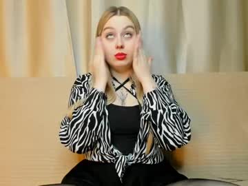 Philomenahatchell Chaturbate stream image from February 10, 2025