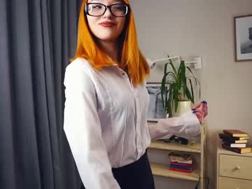 Leiladunaway Chaturbate stream image from February 10, 2025