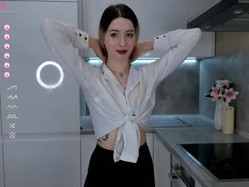 Lynetteesser Chaturbate stream image from February 10, 2025