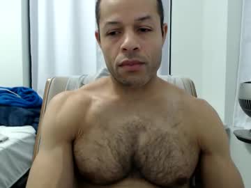 Hungxpert Chaturbate stream image from February 10, 2025