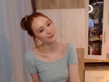 Krisykkiss Chaturbate stream image from February 10, 2025
