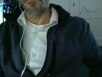 Wellheynow Chaturbate stream image from February 10, 2025