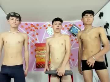 Fresahot_ Chaturbate stream image from February 10, 2025
