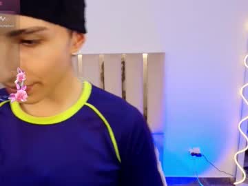 Ikrofur_Tay Chaturbate stream image from February 10, 2025