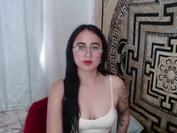 Ninakravtz Chaturbate stream image from February 10, 2025