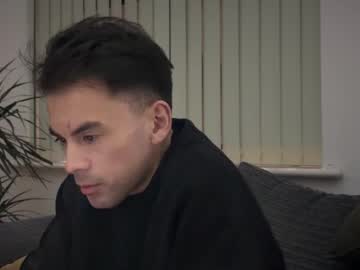 Xhumvers Chaturbate stream image from February 10, 2025