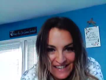 Deegirll Chaturbate stream image from February 10, 2025