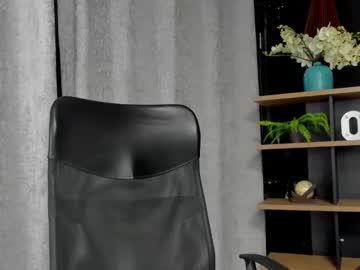 Thomylov Chaturbate stream image from February 10, 2025