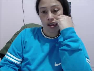 Esnik_Girl Chaturbate stream image from February 11, 2025