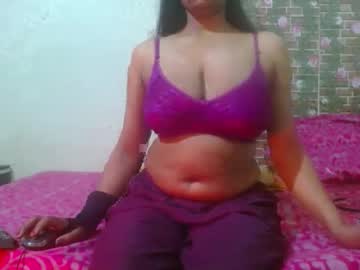 Lovefunnitya Chaturbate stream image from February 11, 2025