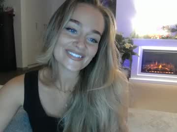 Lolaoohlala Chaturbate stream image from February 11, 2025
