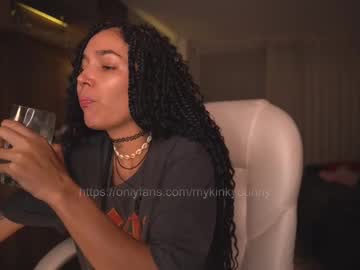 Mykinkybunny Chaturbate stream image from February 11, 2025