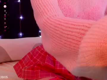 Queenqu Chaturbate stream image from February 11, 2025