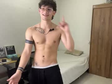 Kisan_Smith Chaturbate stream image from February 11, 2025
