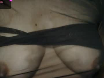 Erikadelicious Chaturbate stream image from February 11, 2025