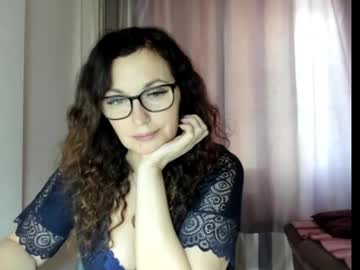 Fey_Bb Chaturbate stream image from February 11, 2025