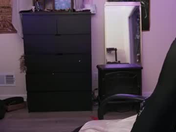 Tarrow_Halloway Chaturbate stream image from February 11, 2025