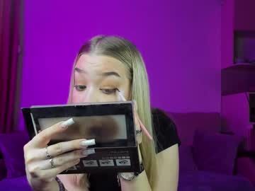 Annabelle_Art Chaturbate stream image from February 11, 2025