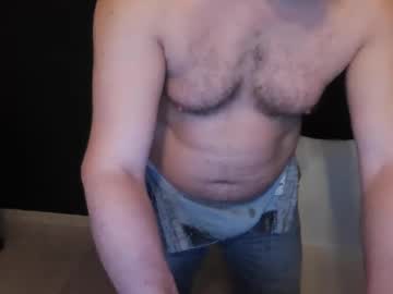 Doggydaddi Chaturbate stream image from February 11, 2025
