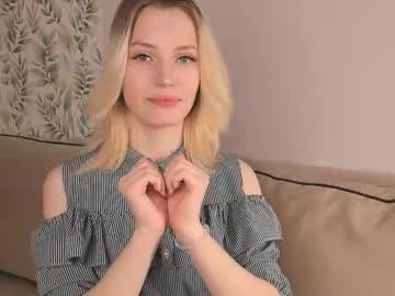 Esmahartell Chaturbate stream image from February 11, 2025