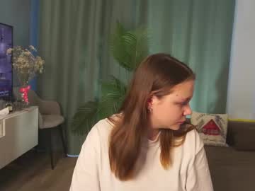 Gwengee Chaturbate stream image from February 11, 2025