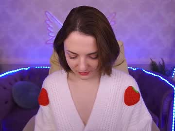 Kirafoxik Chaturbate stream image from February 11, 2025