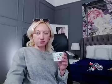 Natalie_Bitton Chaturbate stream image from February 11, 2025