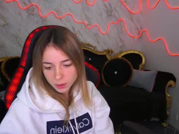 Babe_Dollie Chaturbate stream image from February 11, 2025