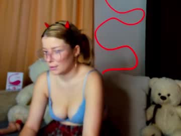Evasunshine18 Chaturbate stream image from February 11, 2025