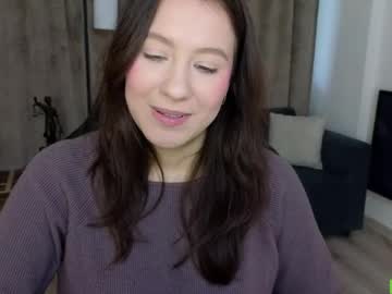 Viviankirk Chaturbate stream image from February 11, 2025