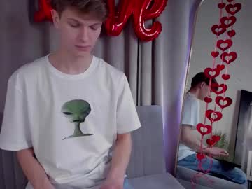 Timothy_Brown Chaturbate stream image from February 11, 2025