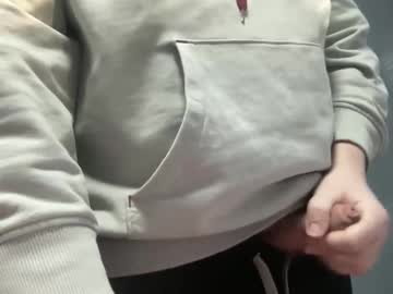 Uncutdude321 Chaturbate stream image from February 11, 2025