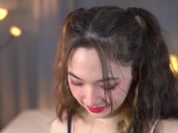 Florenceestey Chaturbate stream image from February 11, 2025